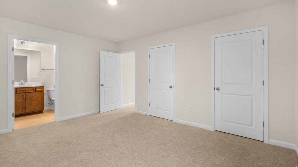 Bedroom with carpet