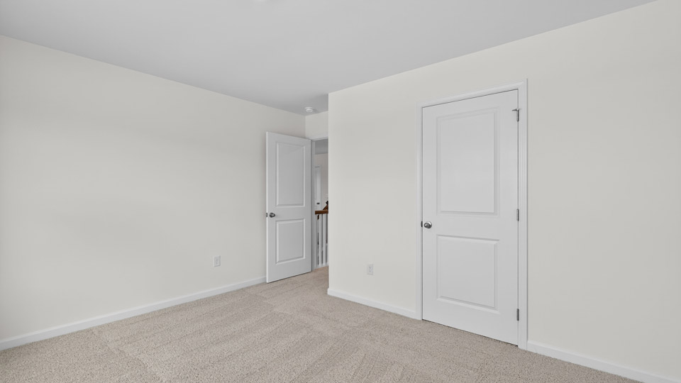 bedroom with carpet flooring