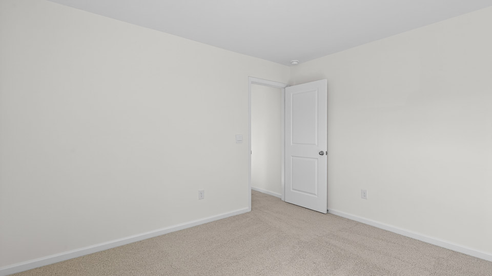 bedroom with carpet flooring
