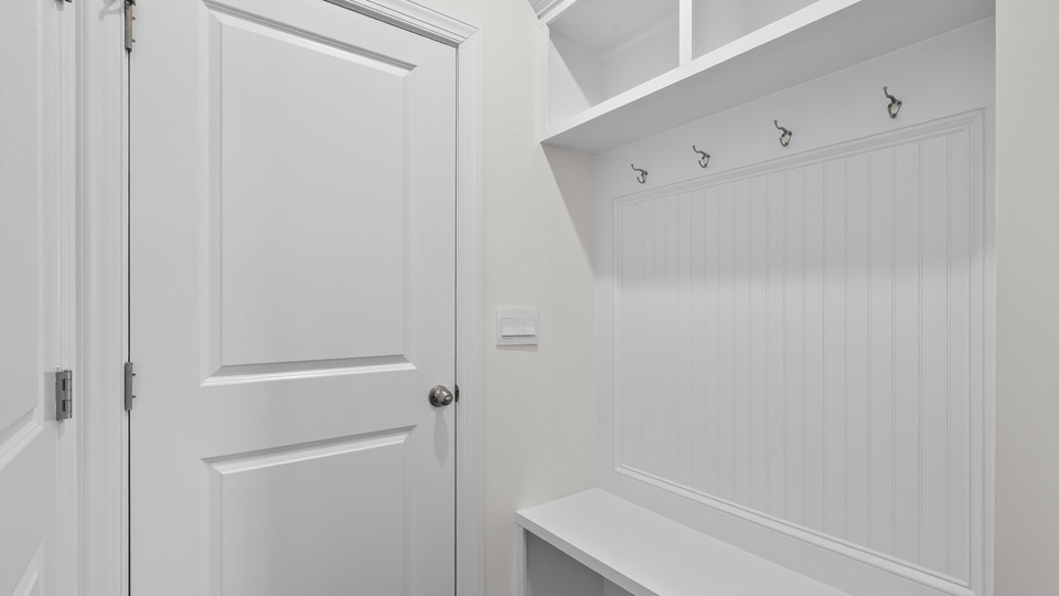 mudbench dropzone with cubbies and hooks