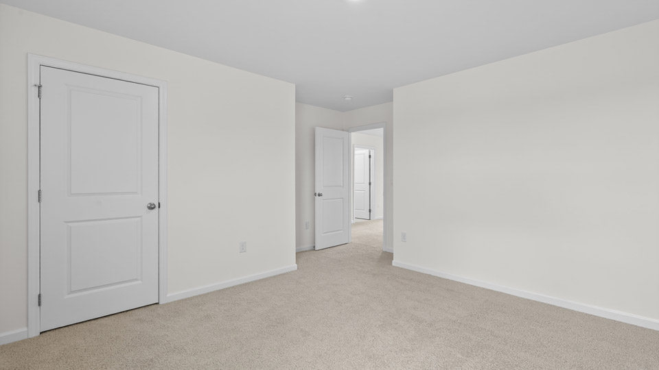 bedroom with carpet flooring