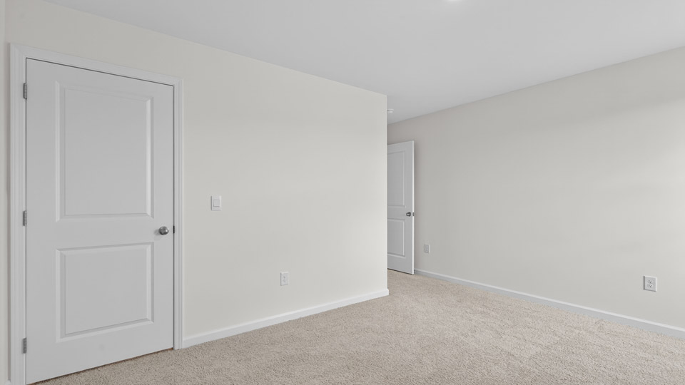 bedroom with carpet flooring