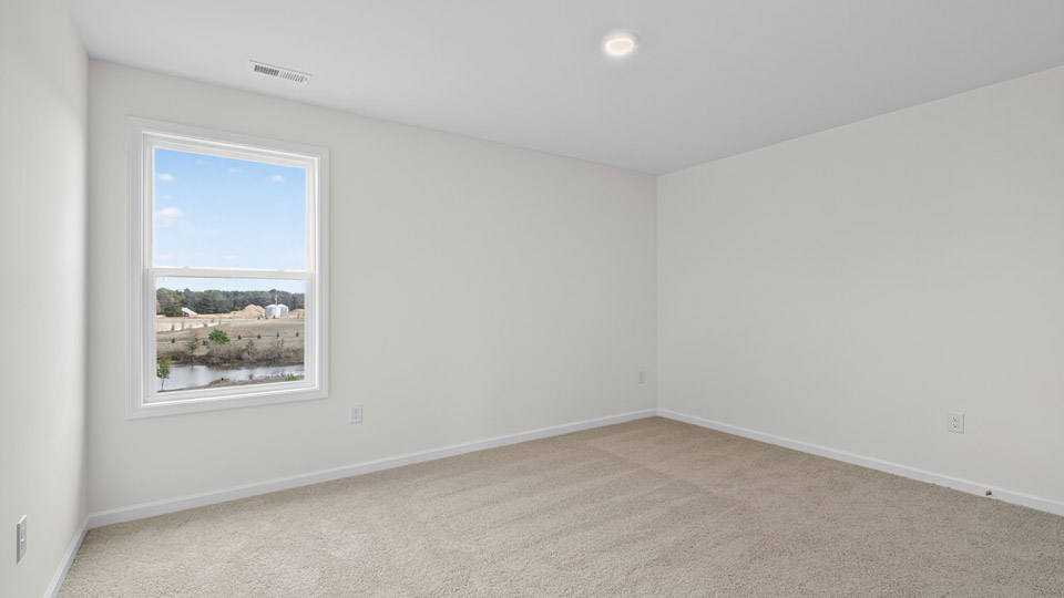 bedroom with carpet flooring