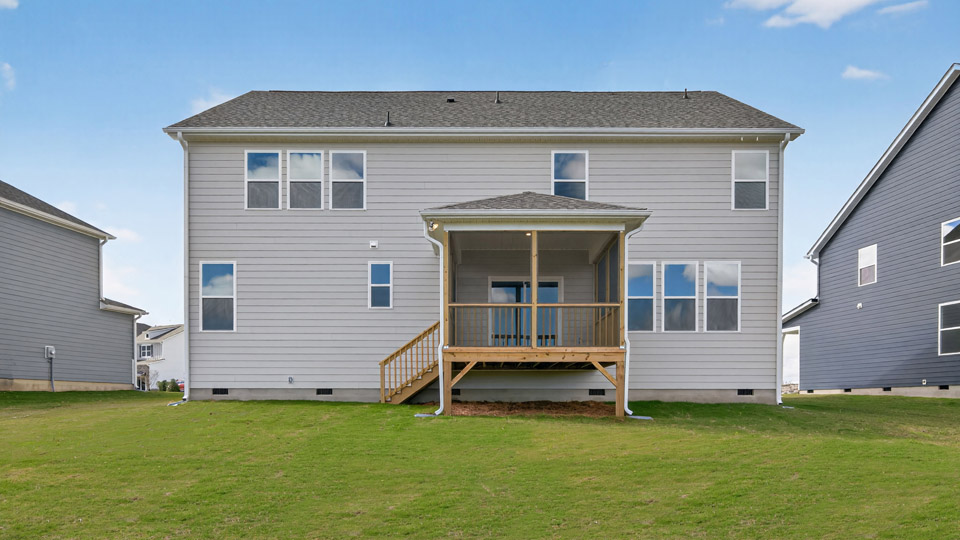 * Photos are not of actual home or interior features and are representative of floor plan only. *