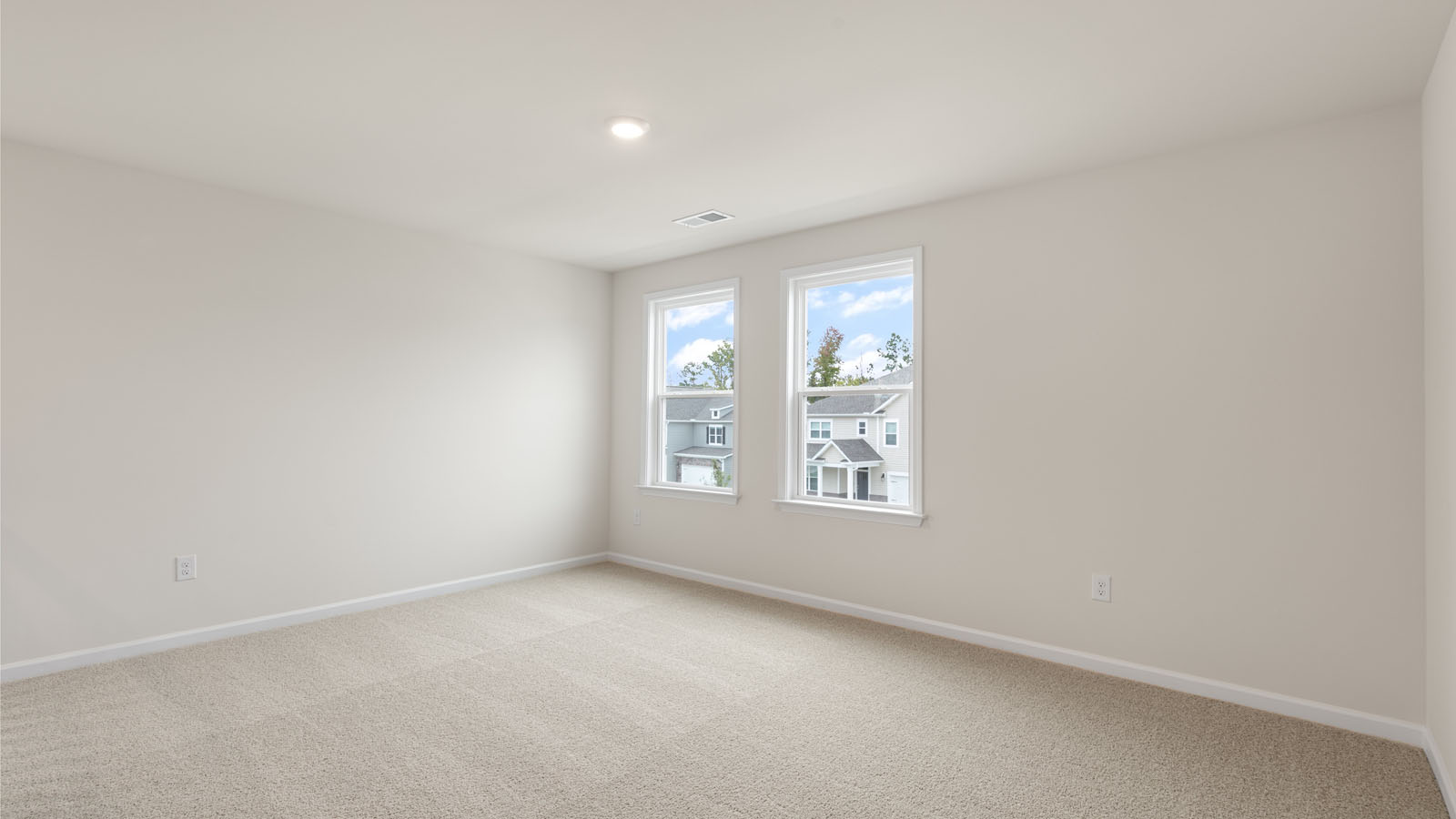 bedroom with carpet flooring