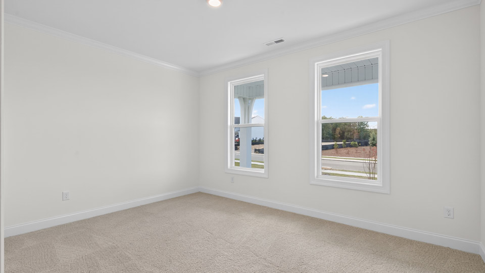 bedroom with carpet flooring