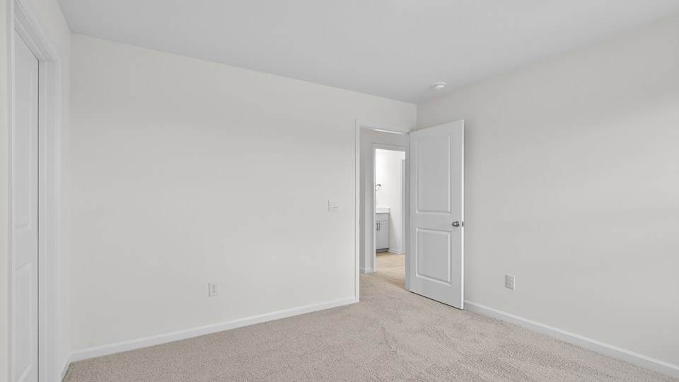 bedroom with carpet flooring