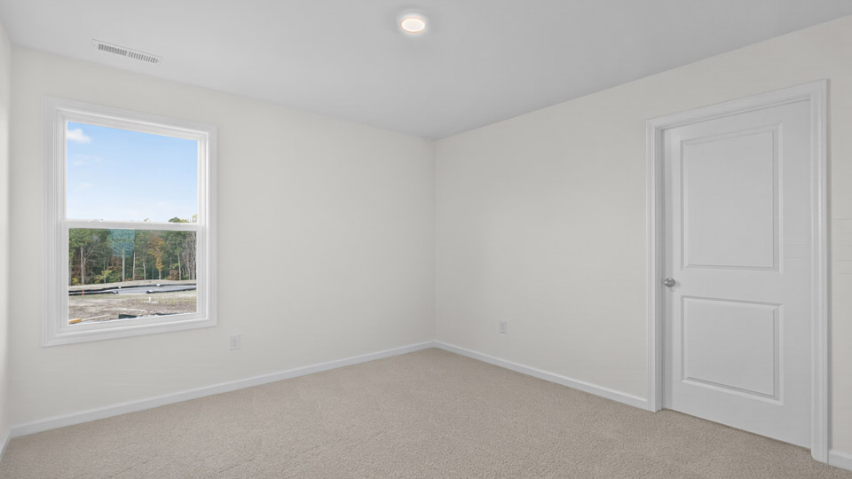 bedroom with carpet flooring