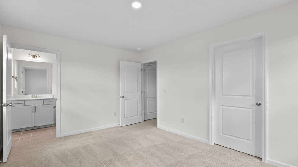 bedroom with carpet flooring