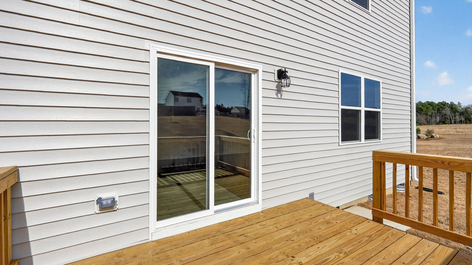 Entry way to back deck