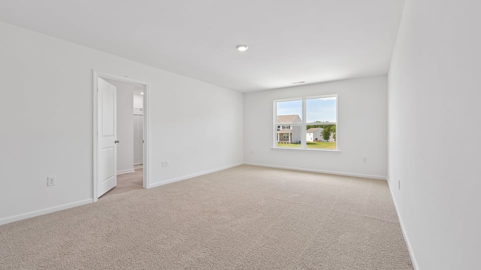 bedroom with carpet flooring