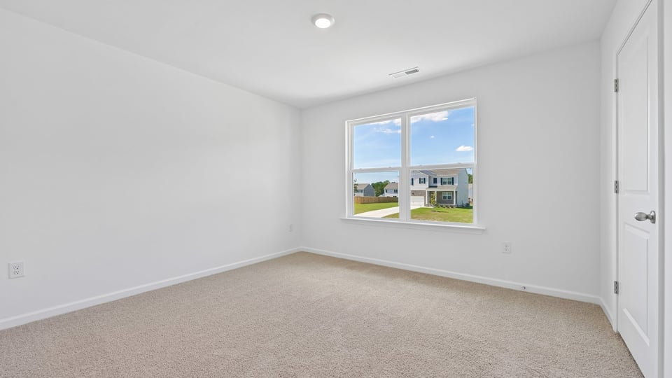 bedroom with carpet flooring
