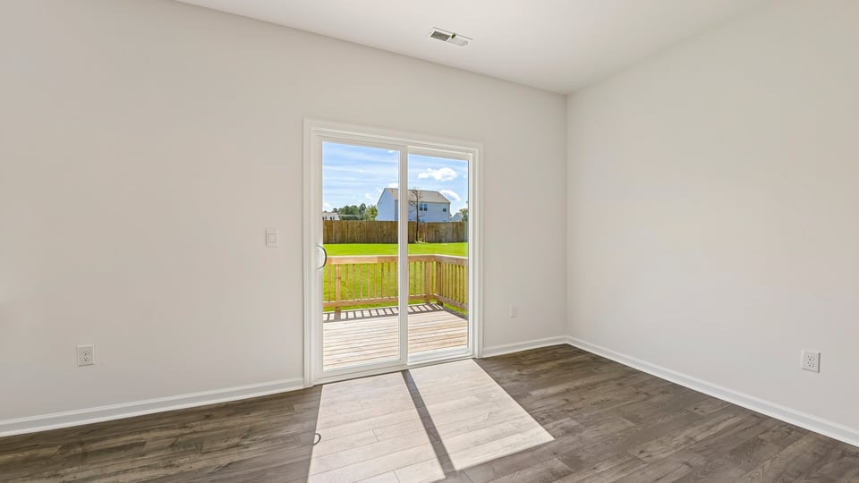 breakfast area with sliding glass doors to patio