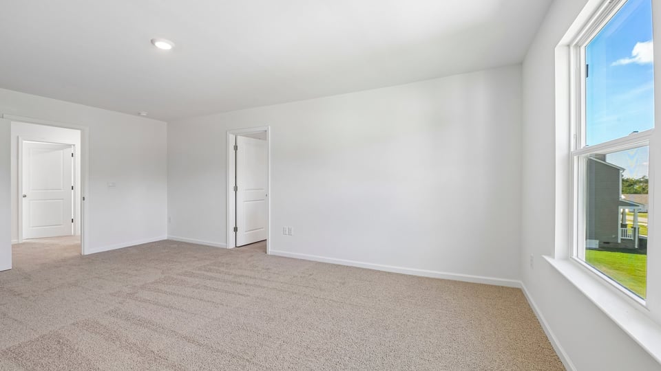 bedroom with carpet flooring