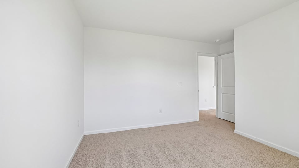 bedroom with carpet flooring