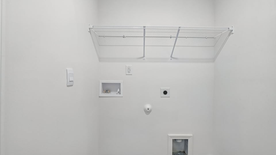 laundry room with washer and dryer hookups