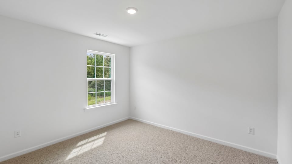 bedroom with carpet flooring