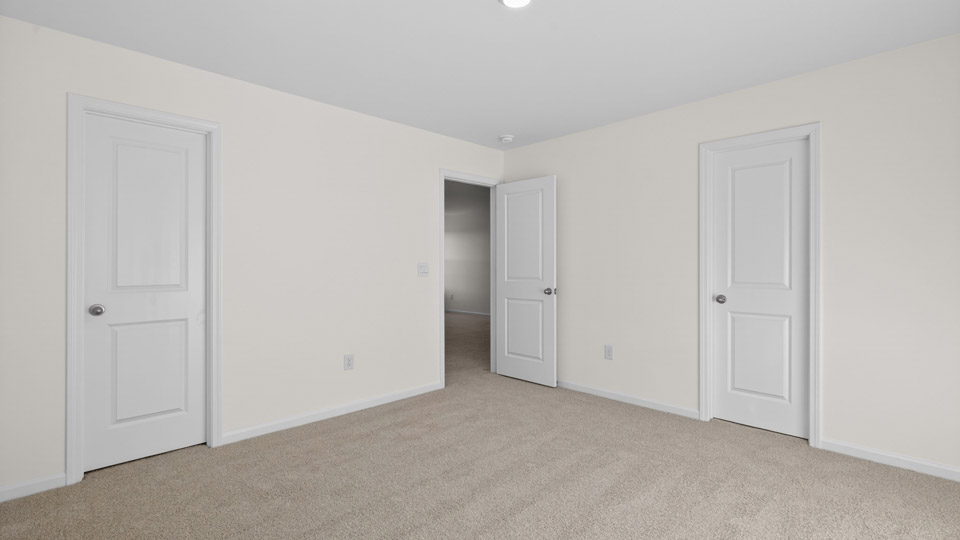 Bedroom with carpet floor and closet