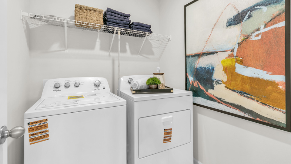 laundry room with washer and dryer hookups