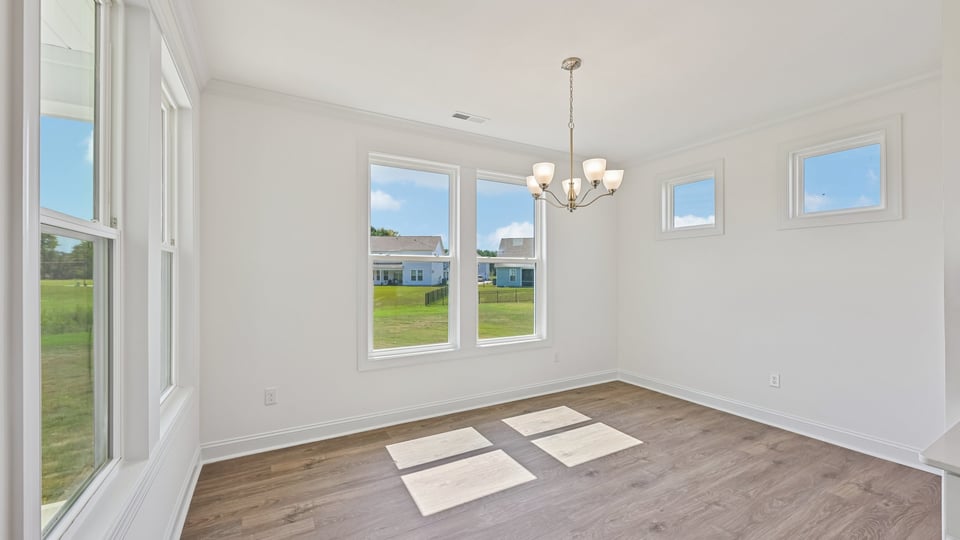 breakfast area with sliding glass doors to patio