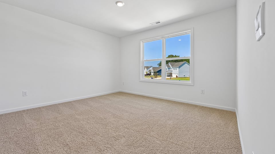 bedroom with carpet flooring