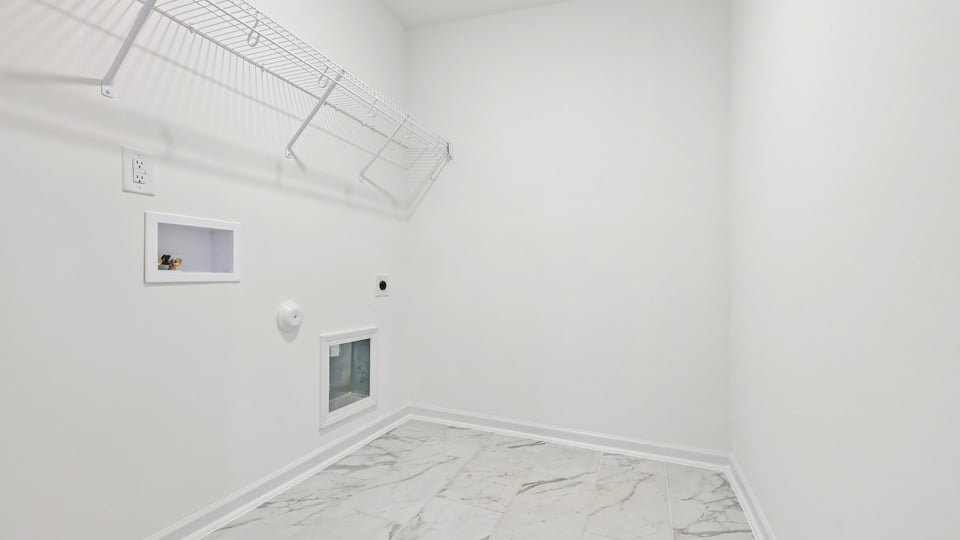 laundry room with washer and dryer hookups