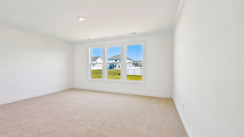 bedroom with carpet flooring