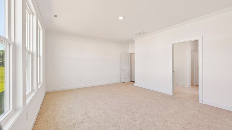 bedroom with carpet flooring