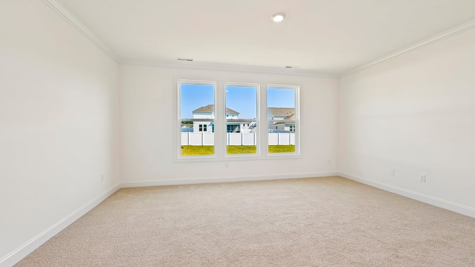 bedroom with carpet flooring