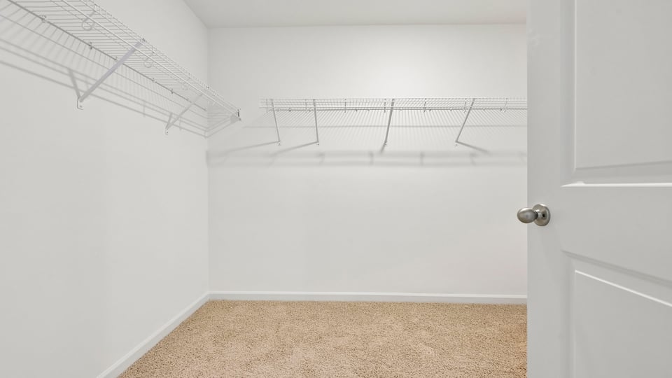 walkin closet with wire shelving