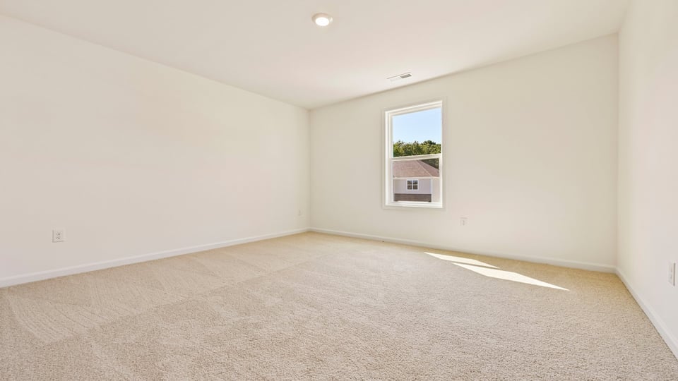 bedroom with carpet flooring