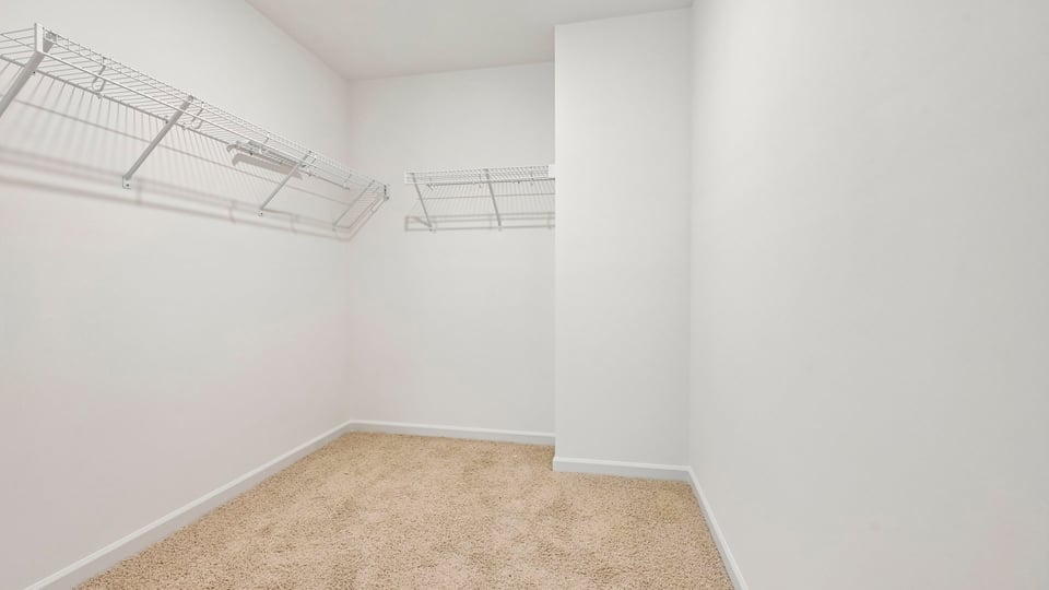 walkin closet with wire shelving