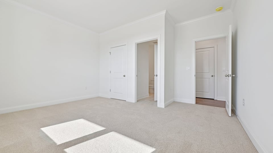 bedroom with carpet flooring