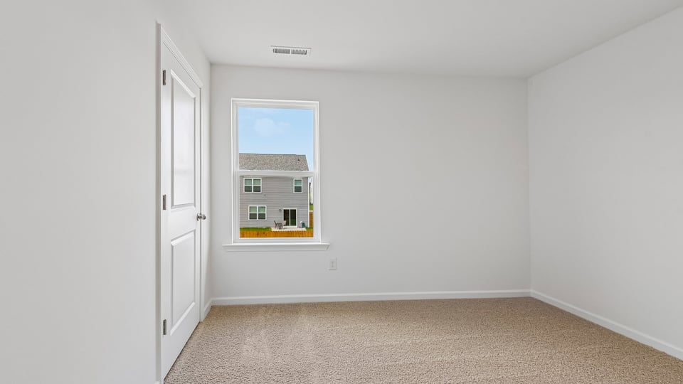 bedroom with carpet flooring