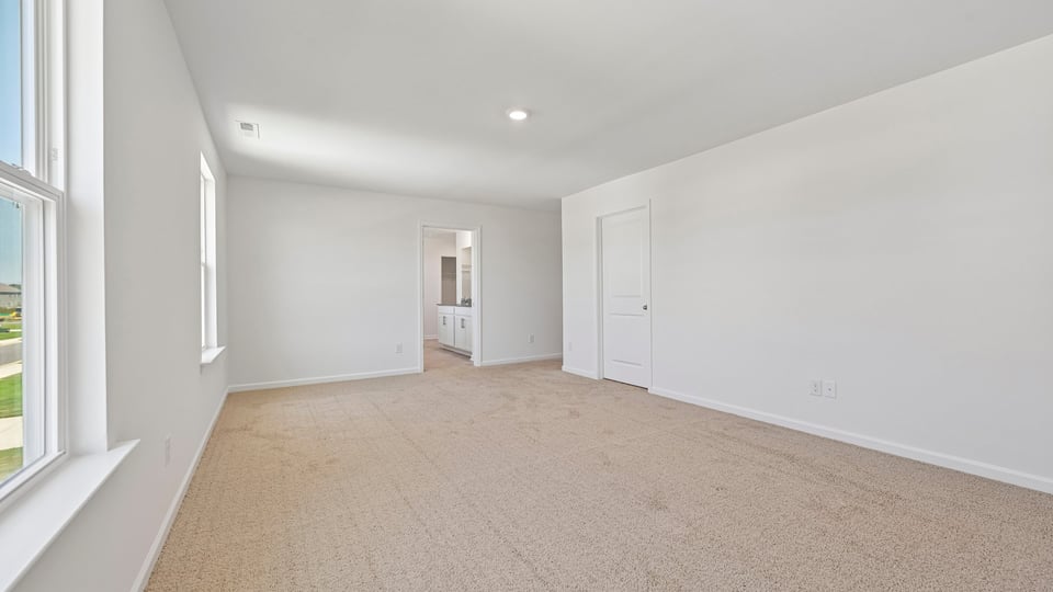bedroom with carpet flooring