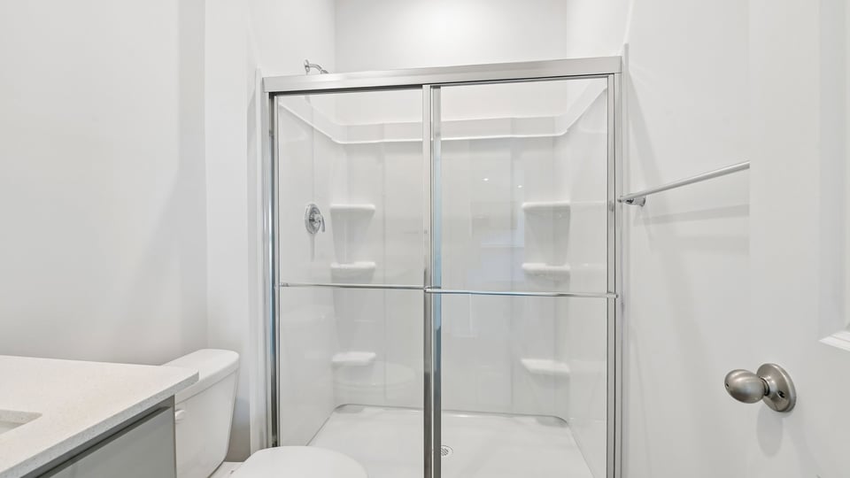 1ST FLOOR HALL BATH
