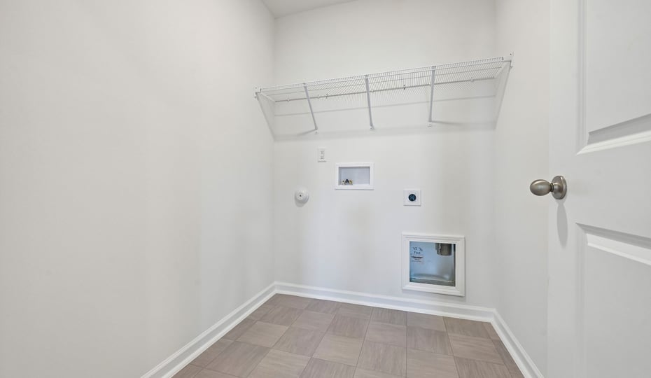 laundry room with washer and dryer hookups