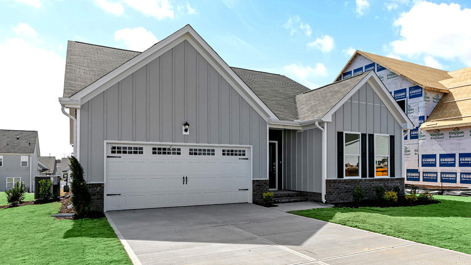 * Photos are not of actual home or interior features and are representative of floor plan only. *