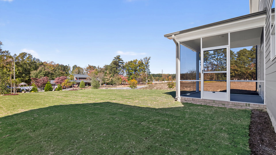Lucas exterior