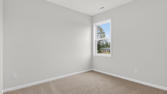 bedroom with carpet flooring