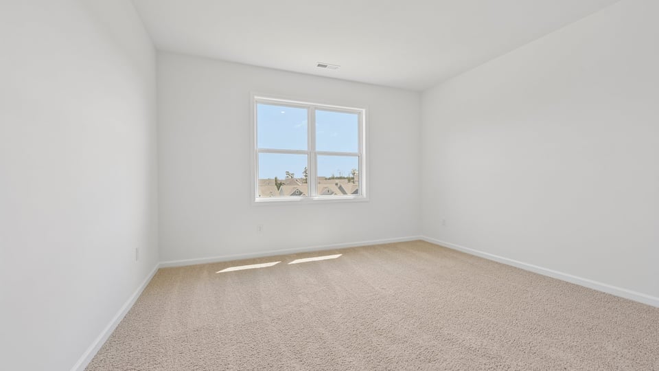 bedroom with carpet flooring