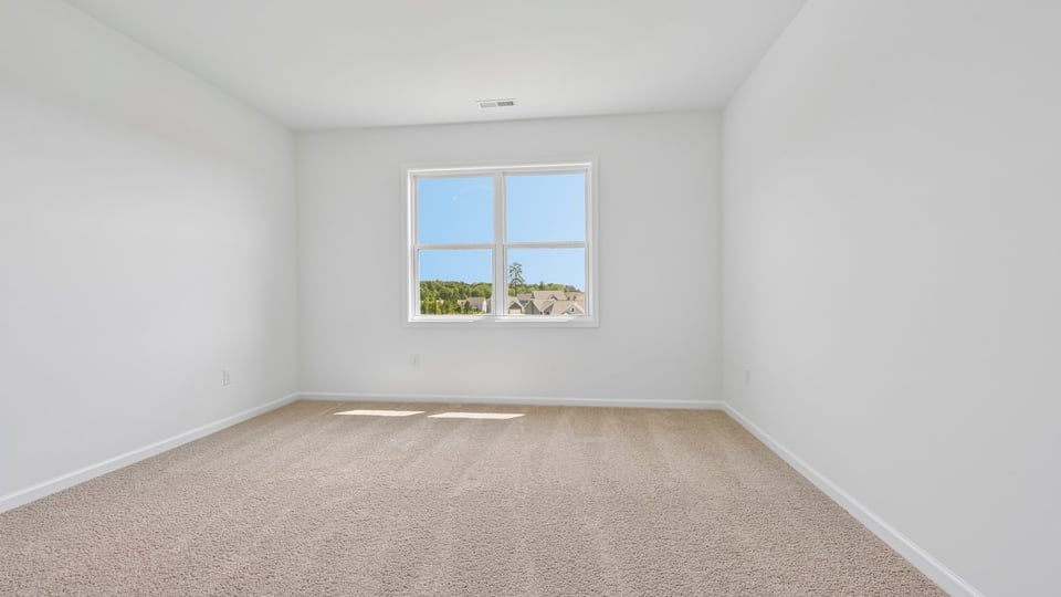 bedroom with carpet flooring