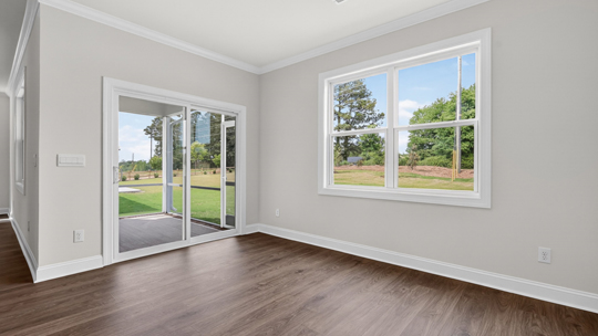 breakfast area with sliding glass doors to patio
