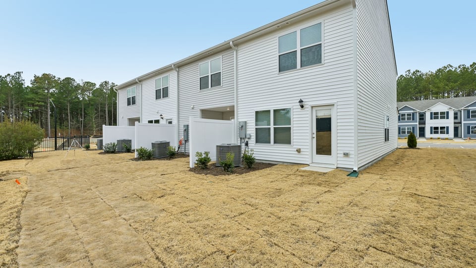 * Photos are not of actual home or interior features and are representative of floor plan only. *