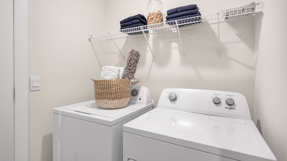 laundry room with washer and dryer hookups