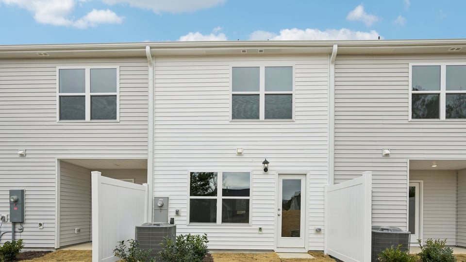 * Photos are not of actual home or interior features and are representative of floor plan only. *