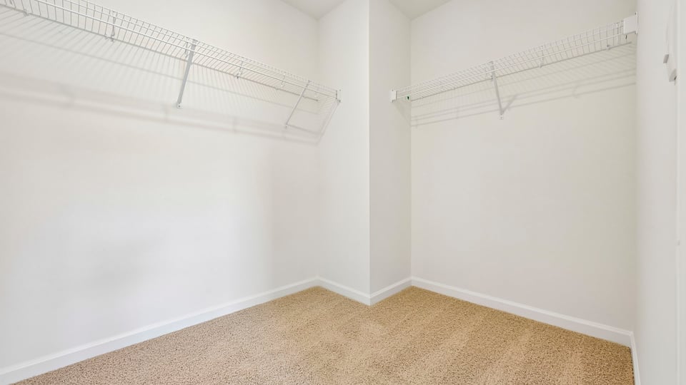 walkin closet with wire shelving
