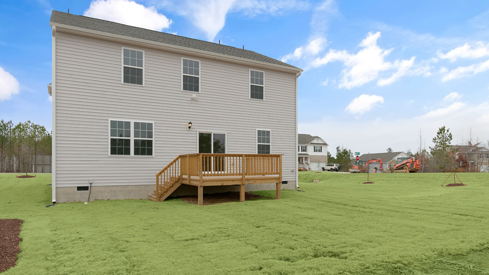 * Photos are not of actual home or interior features and are representative of floor plan only. *