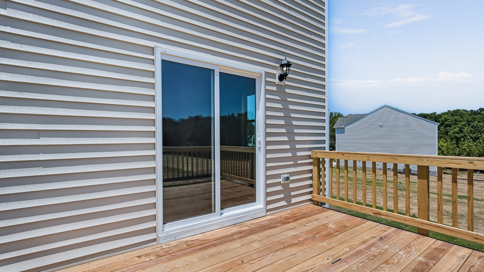 * Photos are not of actual home or interior features and are representative of floor plan only. *