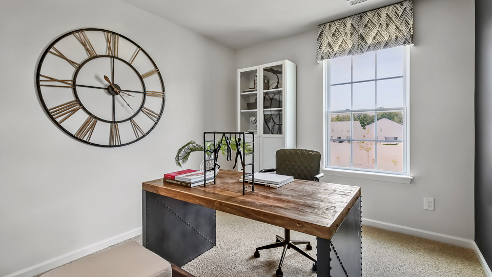 Bedroom/office